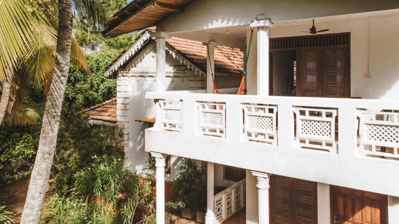 Villa Balapitiya Beach Exterior photo